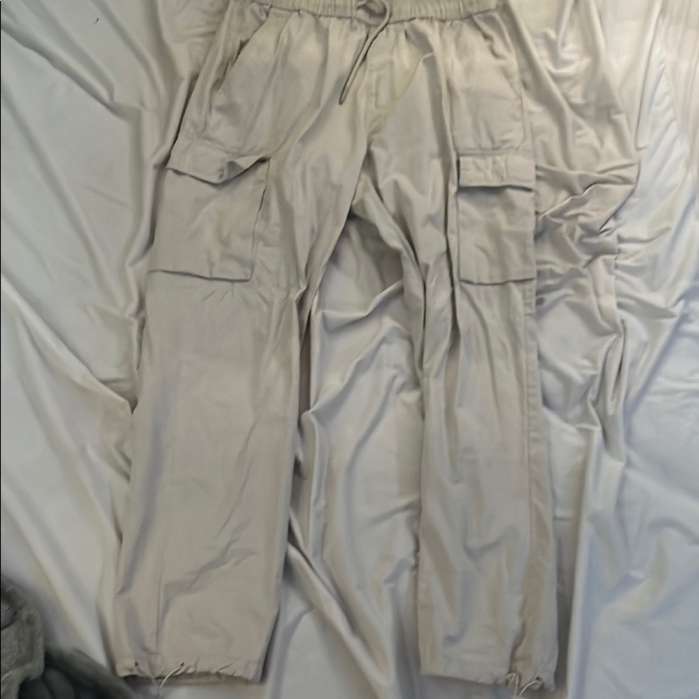 Forever 21 Tan Cargo Pants Relaxed Fit